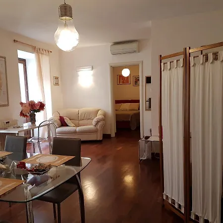 Apartment Bed & Parking *