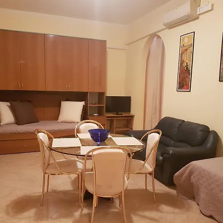 Apartment Bed & Parking